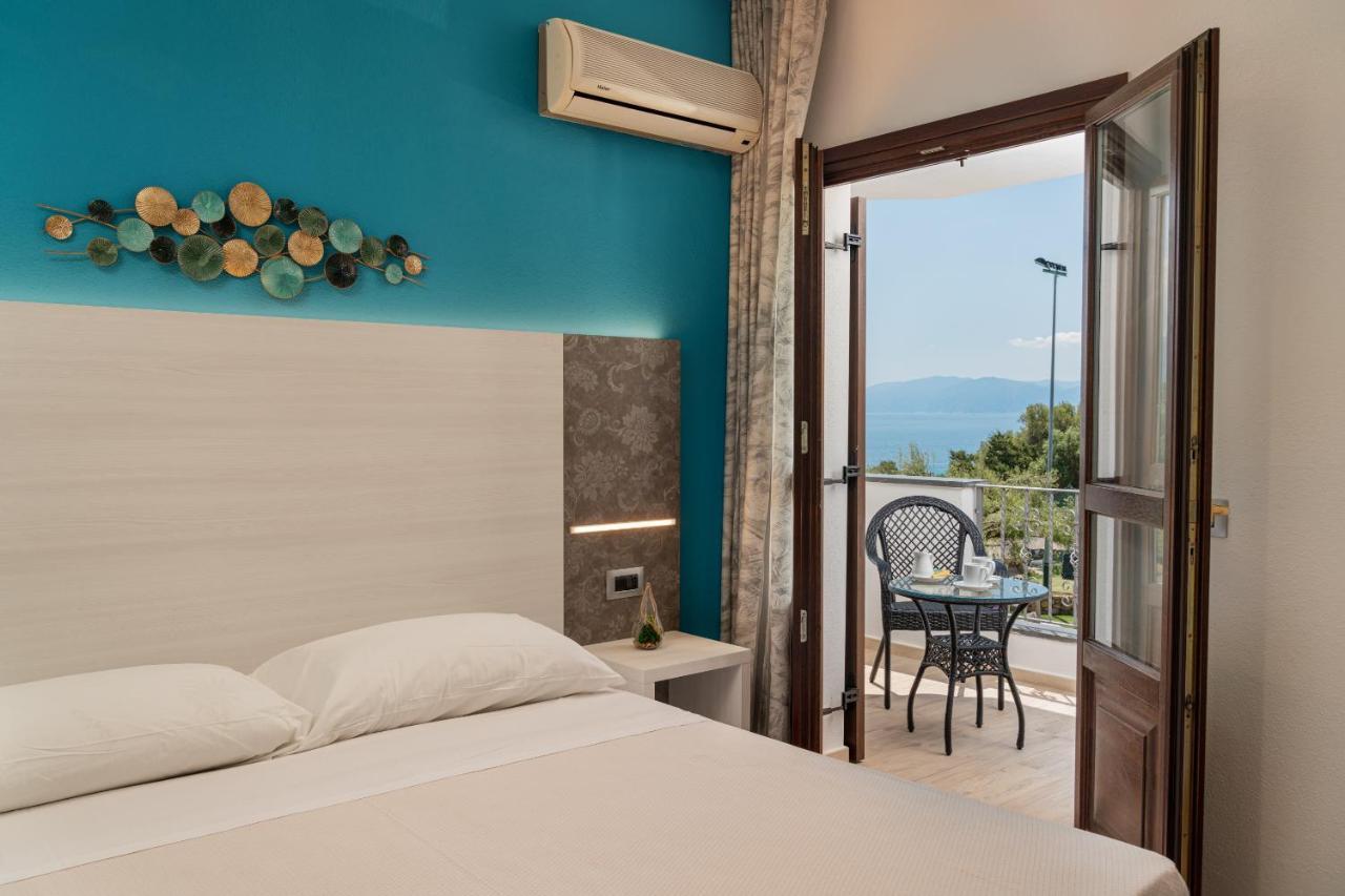 I Ginepri Hotel Кала Гононе Екстериор снимка