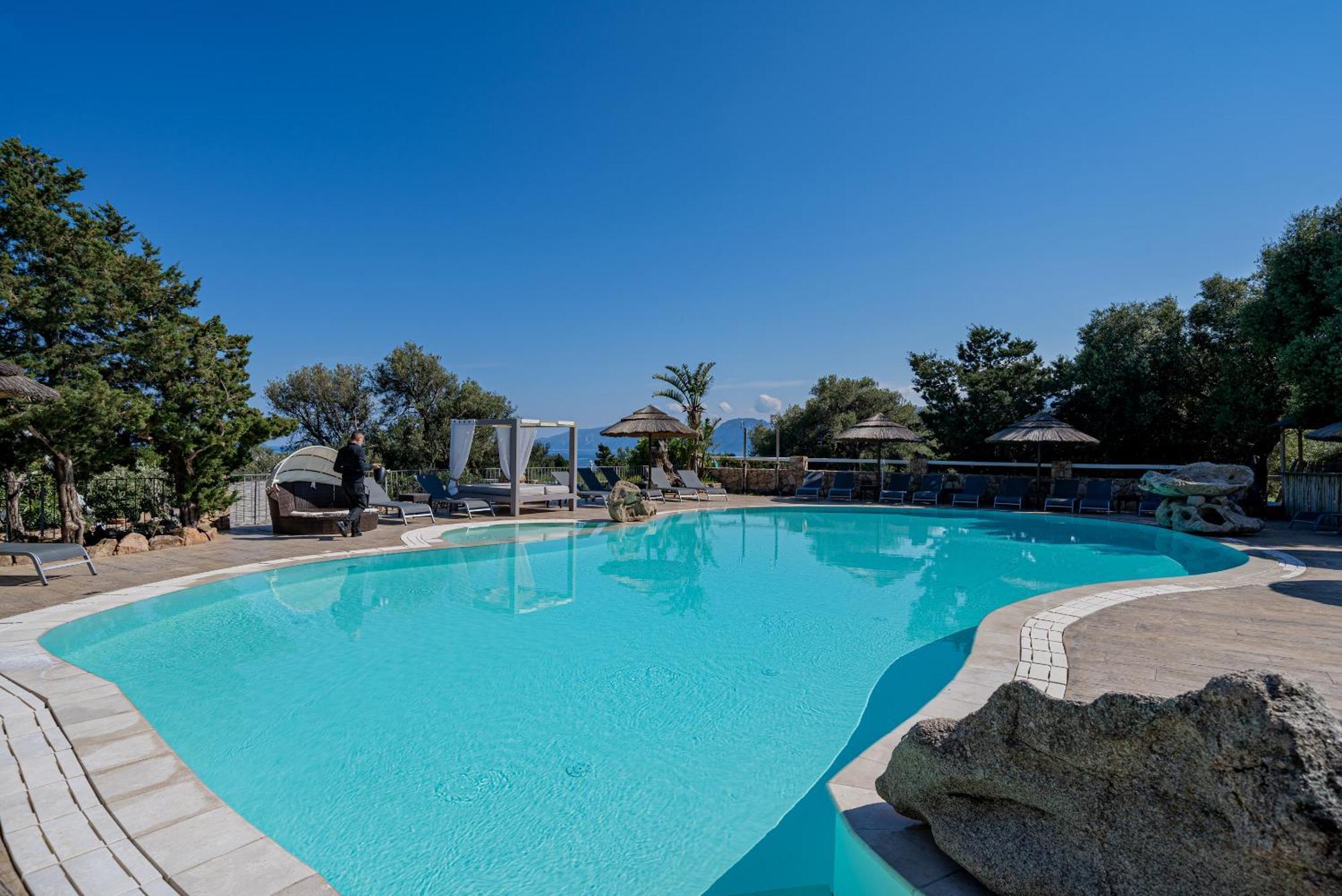 I Ginepri Hotel Кала Гононе Екстериор снимка
