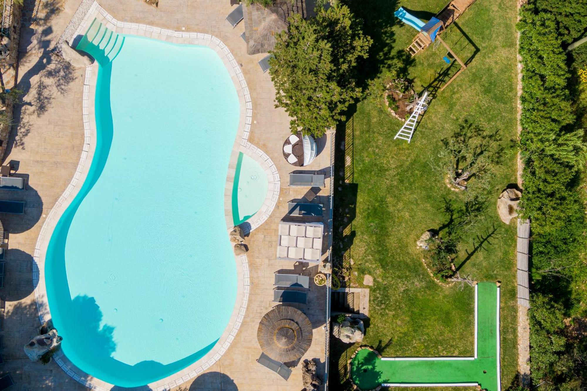I Ginepri Hotel Кала Гононе Екстериор снимка