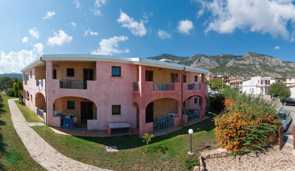 I Ginepri Hotel Кала Гононе Екстериор снимка